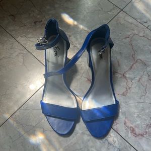 Fioni Blue Heels